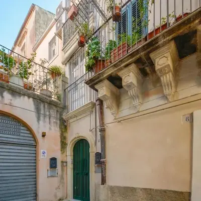 2 Bedroom Lovely Apartment In Modica