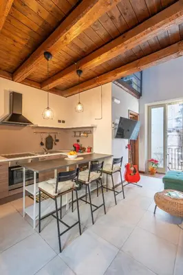 Cucina o angolo cottura di The Seafarers House - Latitude 37N in Ortigia