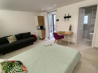 Area soggiorno di Suite with bathroom and private terrace in the center
