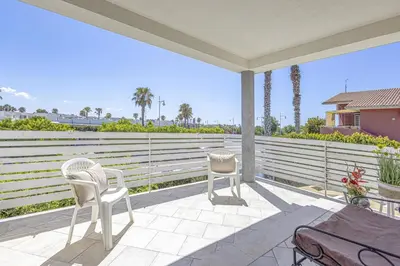 Balcone o terrazza di Villa Mare Sud by Villa Plus