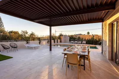 Balcone o terrazza di Villa Colombo - IsulaTravel