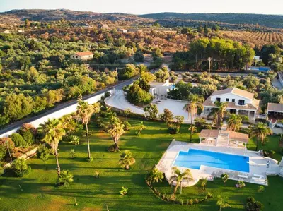 Piscina di Villa Nivara o nelle vicinanze