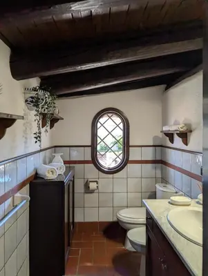 Bagno di Azure Bay Chic Villa