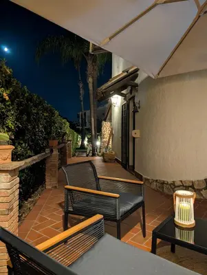 Area soggiorno di Azure Bay Chic Villa