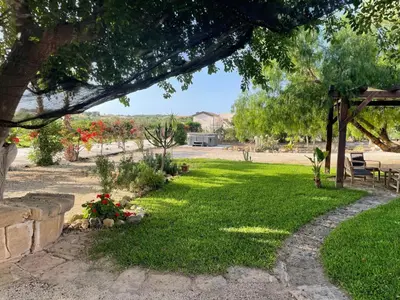 Giardino di Apartment Landhaus Appartement Ulivo by Interhome