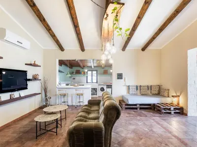 TV o dispositivi per l'intrattenimento presso Holiday Home Villa Scrusciu Ri Mari- privater Pool- Noto by Interhome