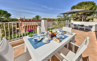 Balcone o terrazza di Lovely Apartment In Fontane Bianche