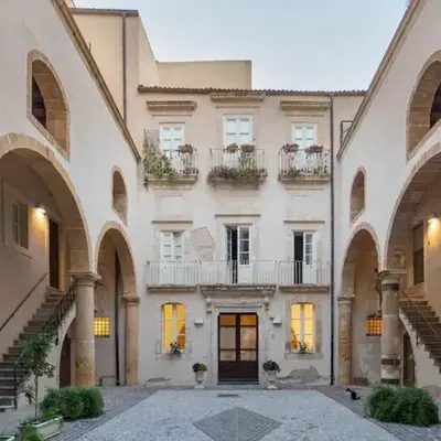 Maison Dumah