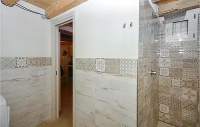 Bagno di 2 Bedroom Nice Home In Siracusa