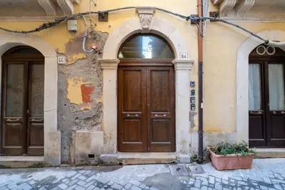 Facciata o entrata di GuestHost - I Limuni di Mirabella Flat in Ortigia