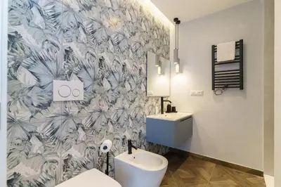 Bagno di Kitai, sui tetti di Catania