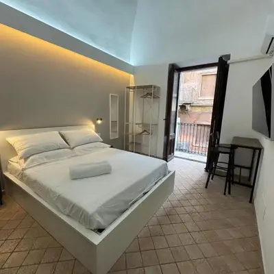 Catania downtown room
