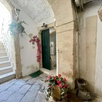 Donna Sicilia Ortigia