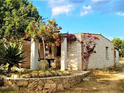Giardino di Holiday Home Casa Bedda by Interhome