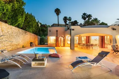 Piscina di Villa Mari - Sea View Heated Pool - Baia del Riccio o nelle vicinanze