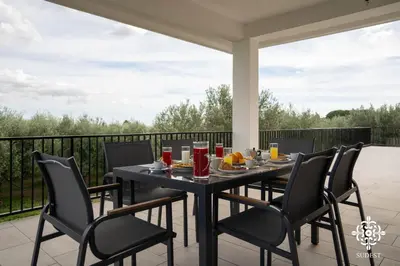Balcone o terrazza di Villa Sunset Escape - Country Paradise with Pool
