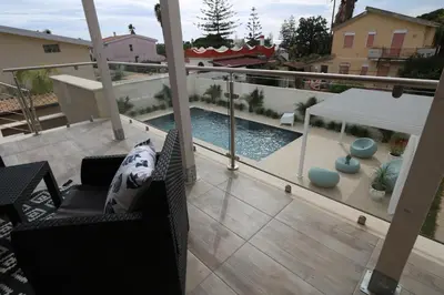 Piscina di Villa Eumenidi with pool o nelle vicinanze