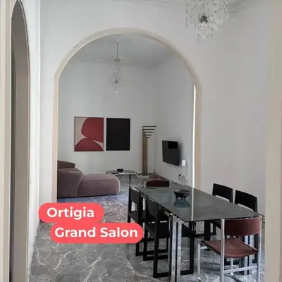 Ortigia Grand Salon - Extra Spacious PrimeLocation CarAccess