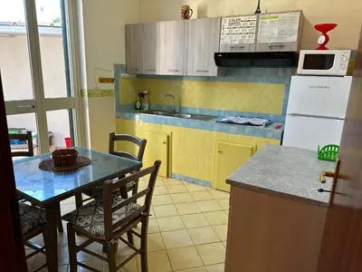 Cucina o angolo cottura di Kitiya's House- Di fronte la spiaggia e un mare cristallino