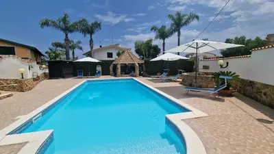 Piscina di Villa CARLOTTA o nelle vicinanze