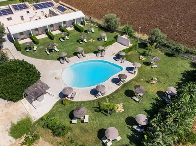 Piscina di Addauro Resort o nelle vicinanze