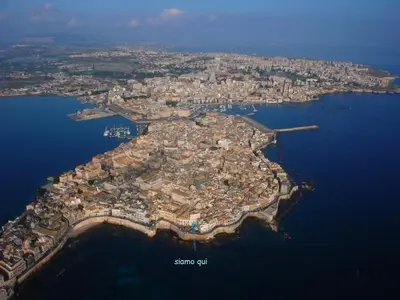 Vista generica sul mare o vista sul mare dall'interno dell'appartamento