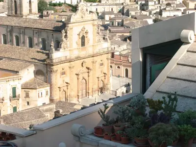 Vista generica su Ispica o vista sulla città dall'interno del resort