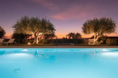 Piscina di Kinanto Bioresort o nelle vicinanze