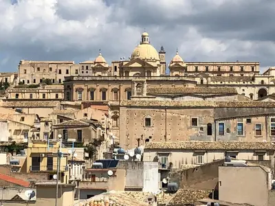 Vista generica su Calabernardo o vista sulla città dall'interno della casa vacanze