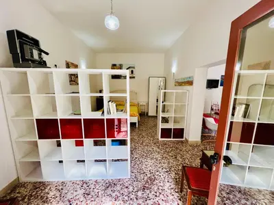 Biblioteca nella casa vacanze