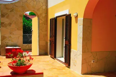 Planimetria di Happy Holiday Villa - Pool & Garden