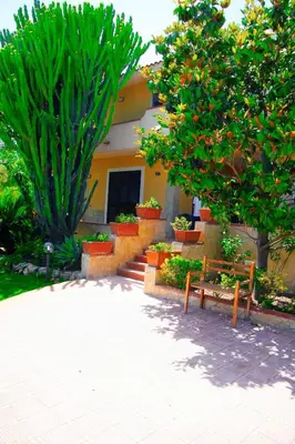 Giardino di Happy Holiday Villa - Pool & Garden