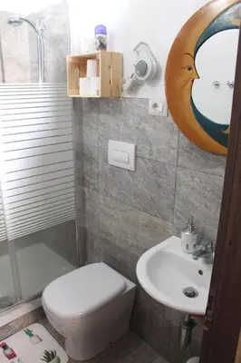 Bagno di Little Sicily