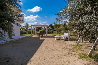 Giardino di Villa Tra Mare e Ulivi