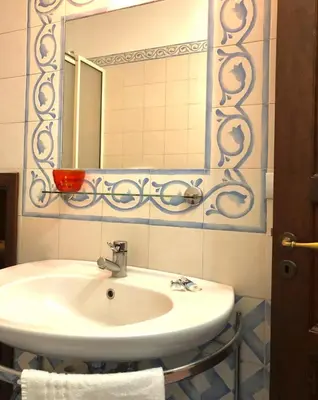 Bagno di In front of Castello Ursino
