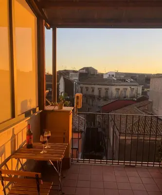 Balcone o terrazza di In front of Castello Ursino