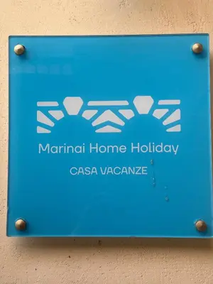 Certificato, attestato, insegna o altro documento esposto da Marinai Home