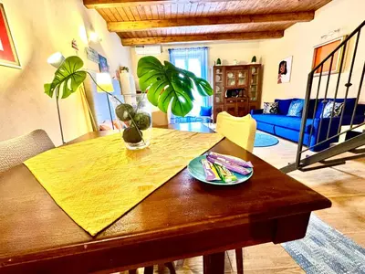 Area soggiorno di Sakè Art Loft at the Dome