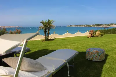 Paesaggio naturale nelle vicinanze della villa