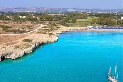 Paesaggio naturale nelle vicinanze della villa