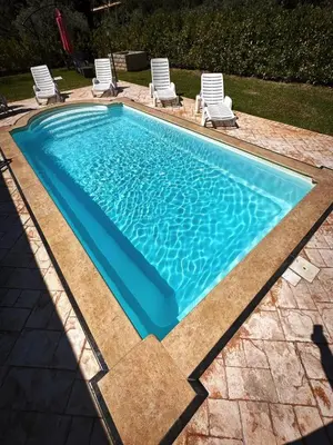 Piscina di A Villa Manghisi o nelle vicinanze
