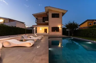 Piscina di Deep Blue Sea o nelle vicinanze