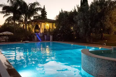 Piscina di Agriturismo Il Granaio Hotel & SPA o nelle vicinanze