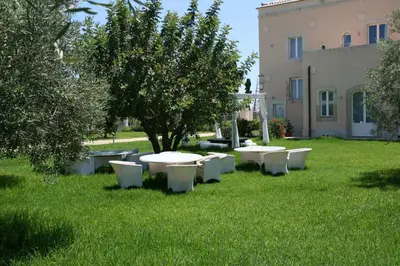 Giardino di Hotel Villa Fanusa