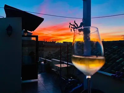 Alba o tramonto visti dall'interno della casa vacanze o dai dintorni