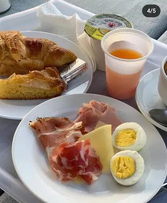 Cibo presso l'hotel o nelle vicinanze