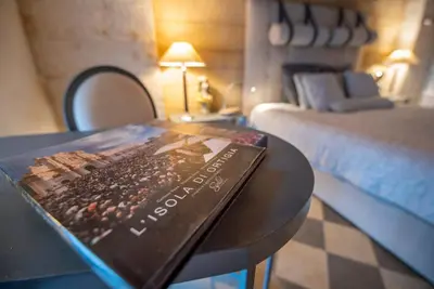 Letto o letti in una camera di Maniace Suites Terrace Sea View