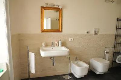 Bagno di Casa Sipione Papa