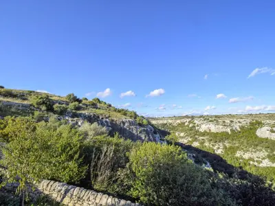Paesaggio naturale nelle vicinanze della villa