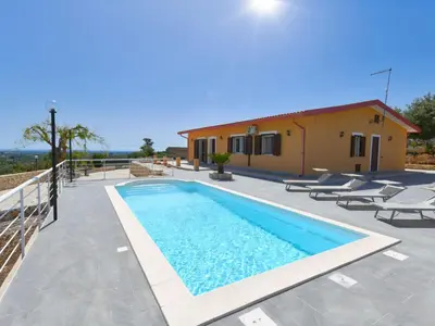 Piscina di Villa Panorama by Interhome o nelle vicinanze